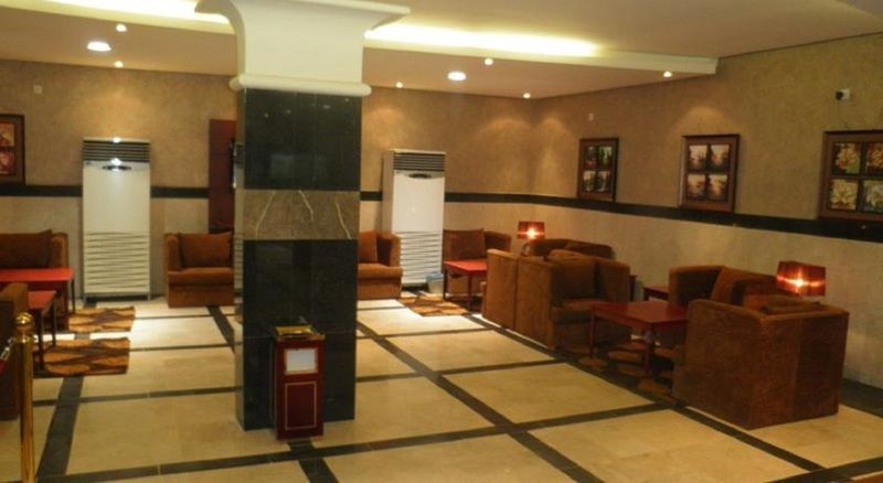 Al Muhaidb Al Nadwa Riyadh Exterior photo