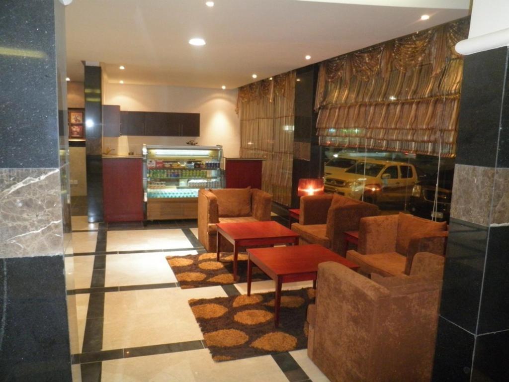 Al Muhaidb Al Nadwa Riyadh Exterior photo